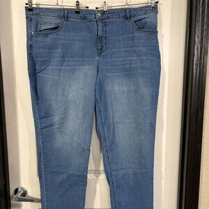 Terra & Sky Women’s Straight Leg Jeans Size 26W